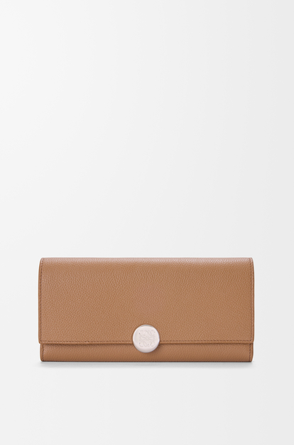LOEWE Pebble continental wallet in pebble grained calfskin Mocha