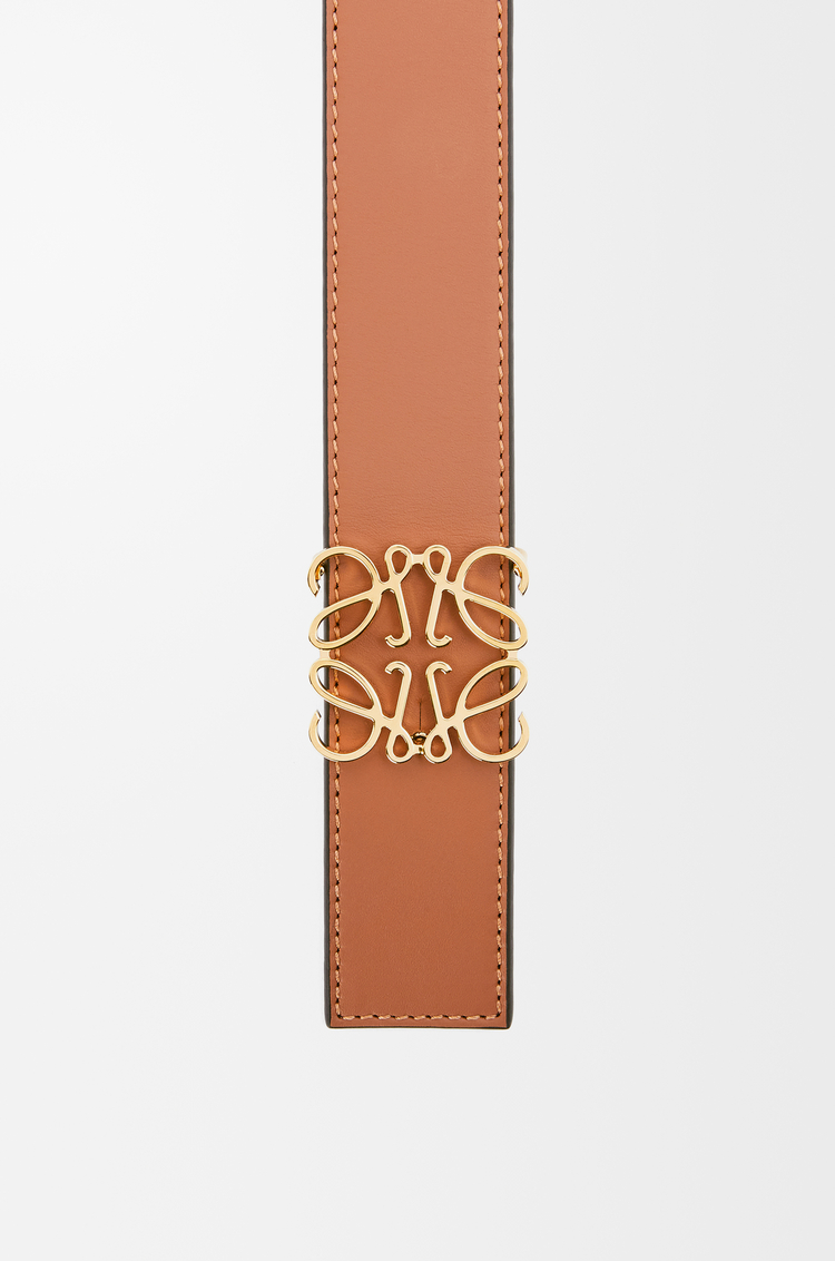 LOEWE Cinturón reversible Anagram en piel de ternera lisa Bronceado/Negro/Dorado