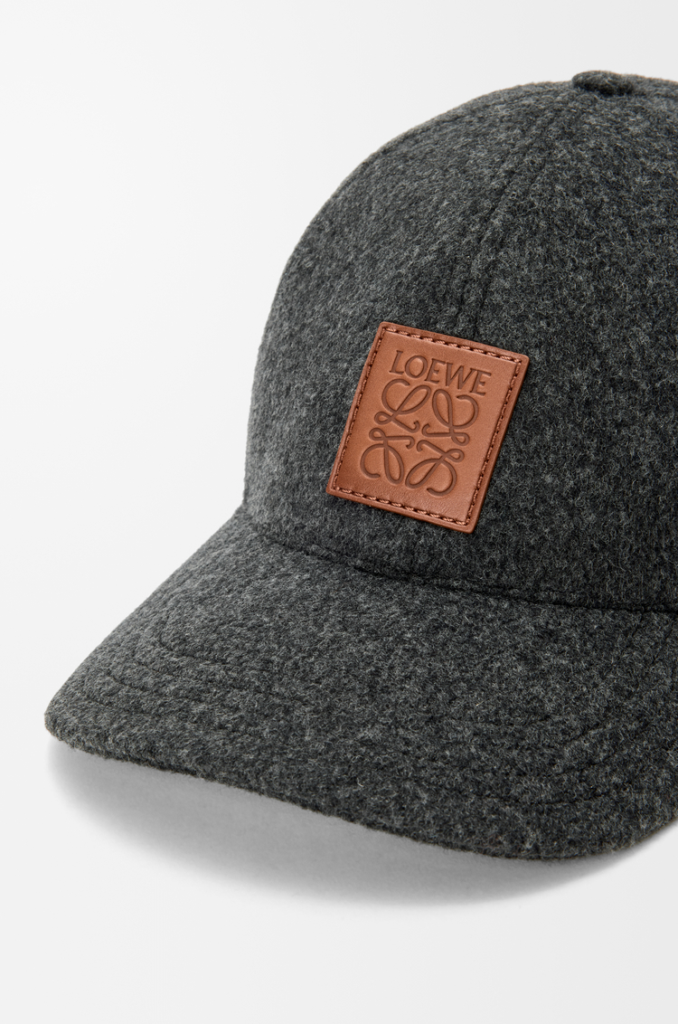 LOEWE Patch cap in wool Grey