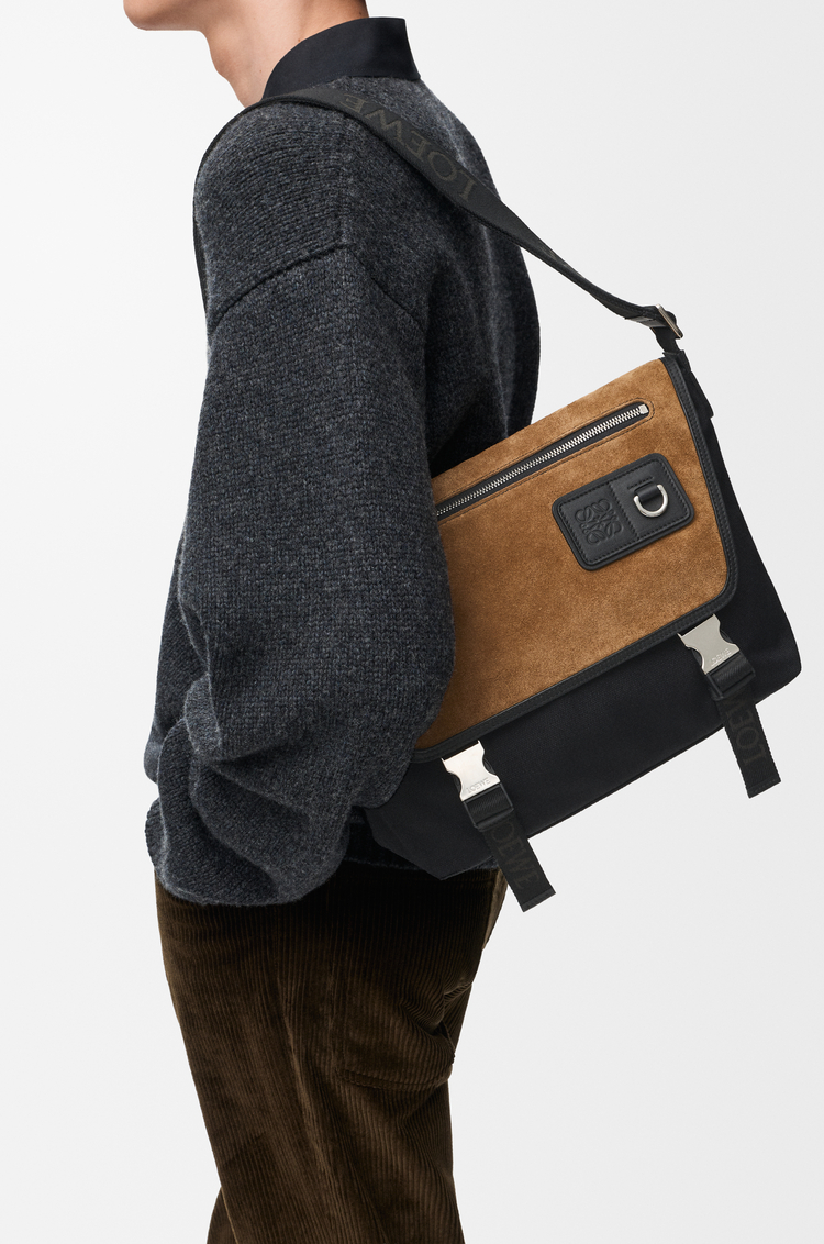 LOEWE Medium Flex Messenger Bag aus Canvas und Wildleder Black/Dark Gold