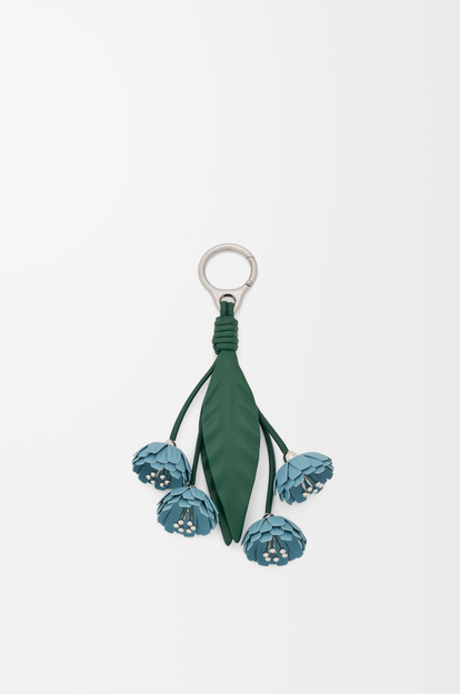LOEWE Flower charm in classic calfskin Blue/Green