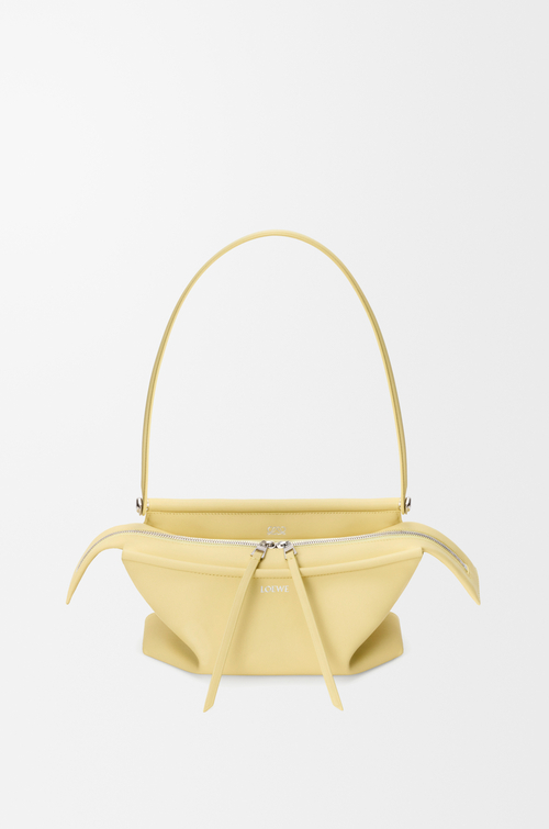 LOEWE Bolso Whisker pequeño en piel de ternera satinada Vainilla