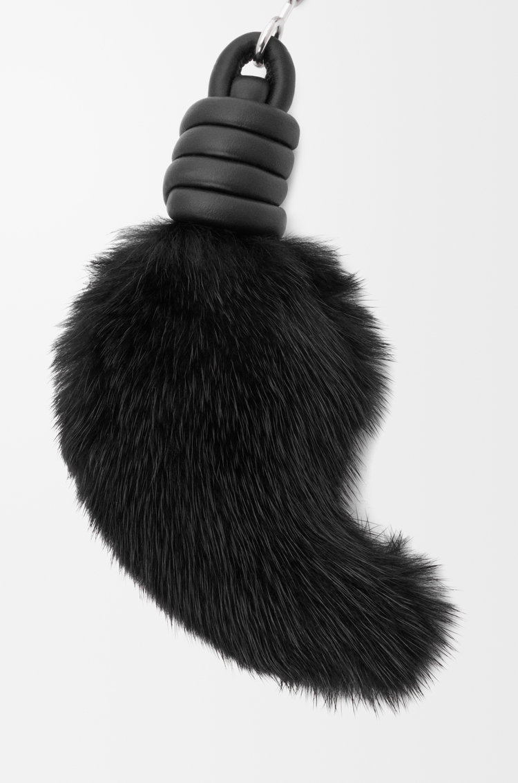 LOEWE 羊毛皮和小牛皮獅尾掛飾 黑色