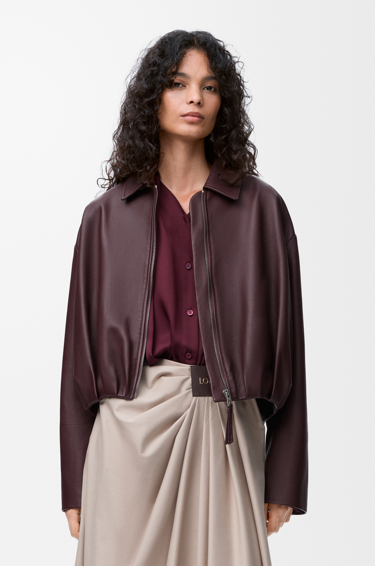 LOEWE Drapierte Jacke aus Nappa-Lammleder Burgunderrot