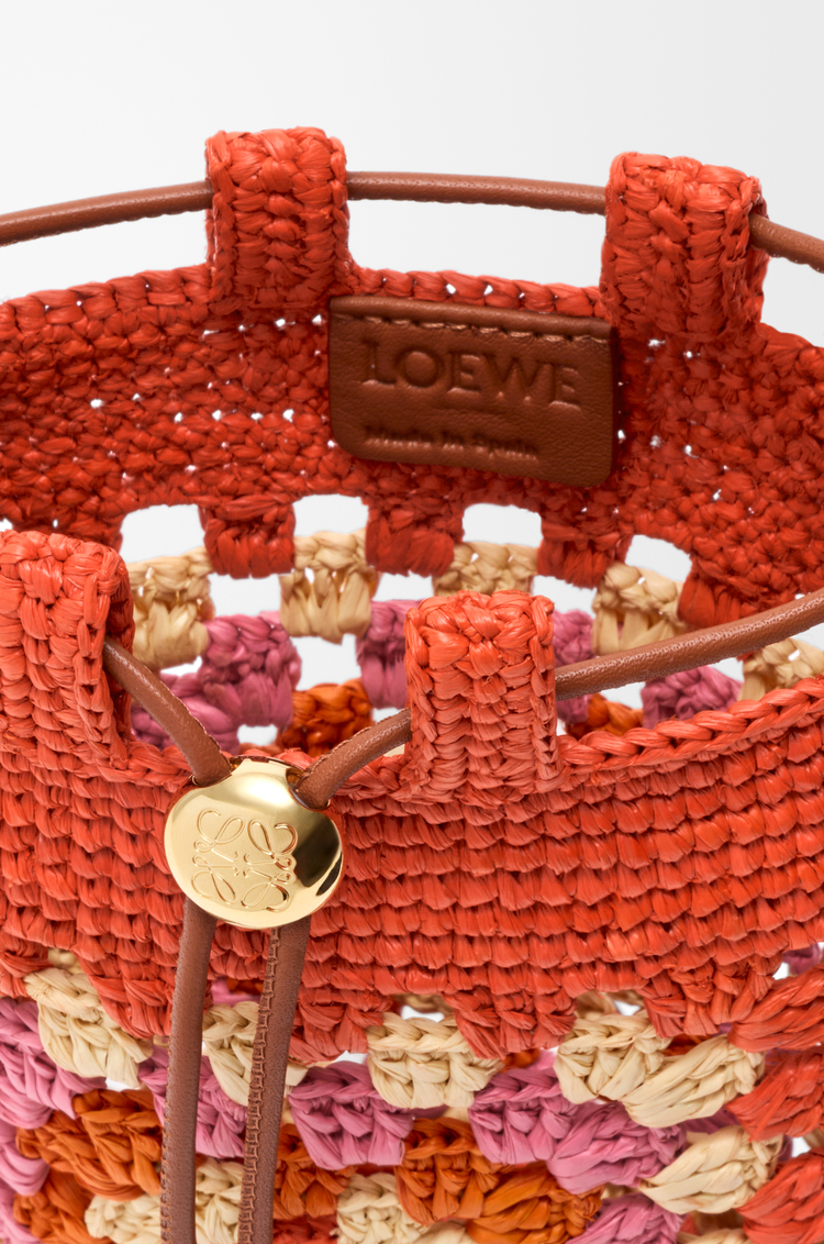 LOEWE Drawstring pocket en cuir de veau classique et raphia Orange Vif/Rose