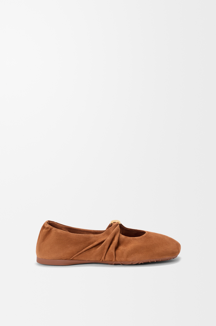 LOEWE Ballerines Pebble Soft en chèvre velours Tan