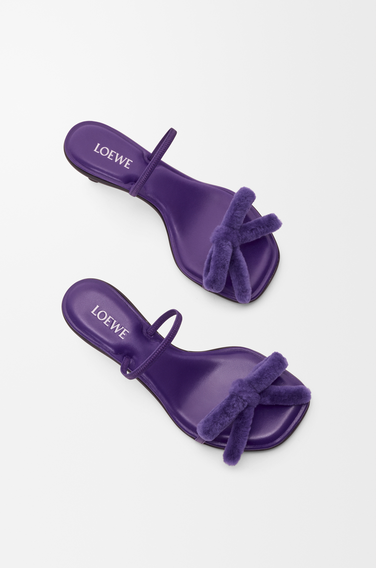 LOEWE Mimi bow sandal in nappa lambskin and shearling Deep Purple