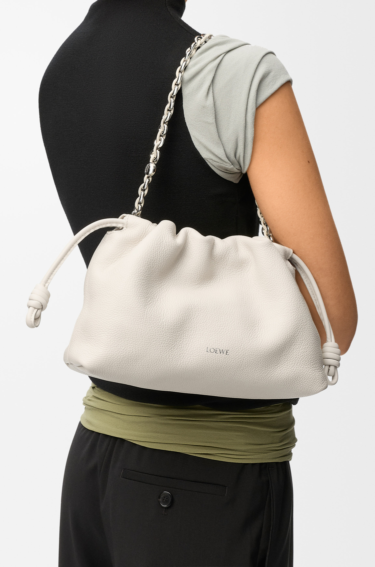 LOEWE Flamenco purse moyen en cuir de veau grainé Blanc Doux