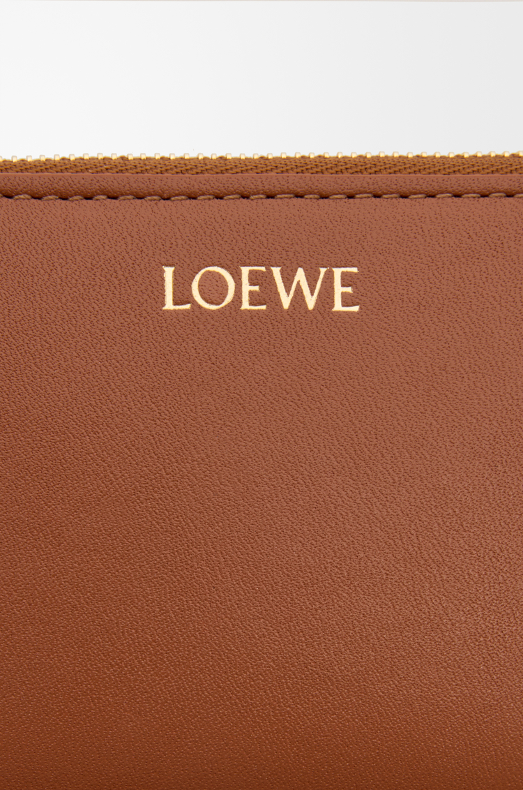 LOEWE Portamonete con zip in nappa di vitello lucida Tan/Papaia