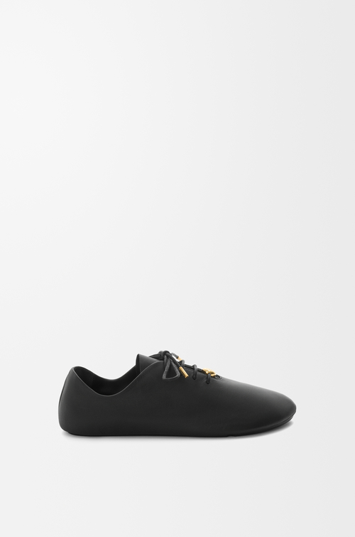LOEWE Souliers à lacets Pebble Soft en cuir d'agneau nappa Noir