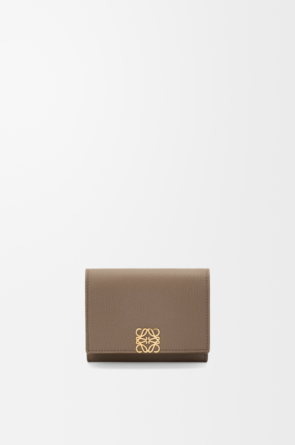 LOEWE Anagram trifold wallet in pebble grained calfskin Taupe