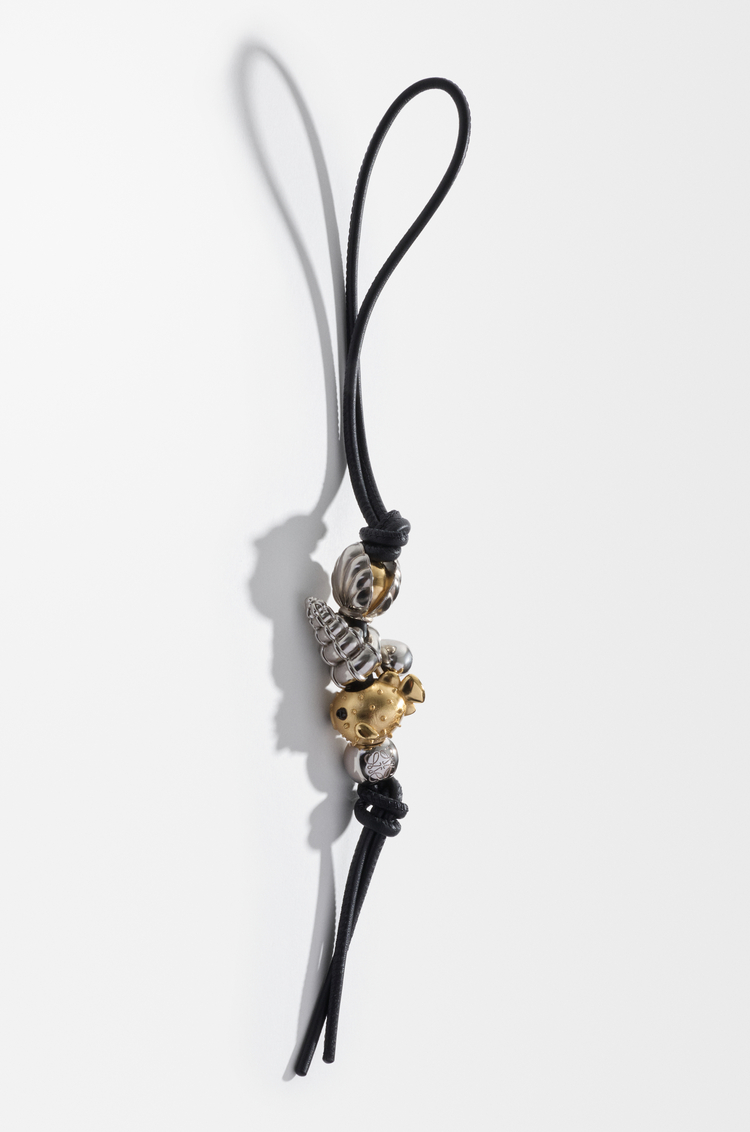 LOEWE Charm coquillage en métal Argent