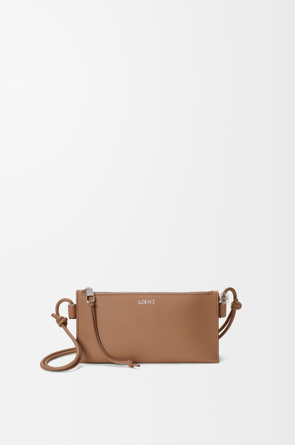 LOEWE Joya pouch en cuir de veau nappa Moka