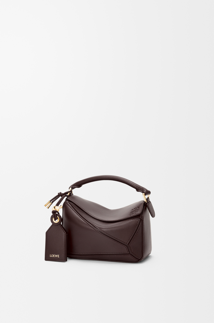 LOEWE 迷你納帕小羊皮 Puzzle Featherlight 包款 深布朗尼色