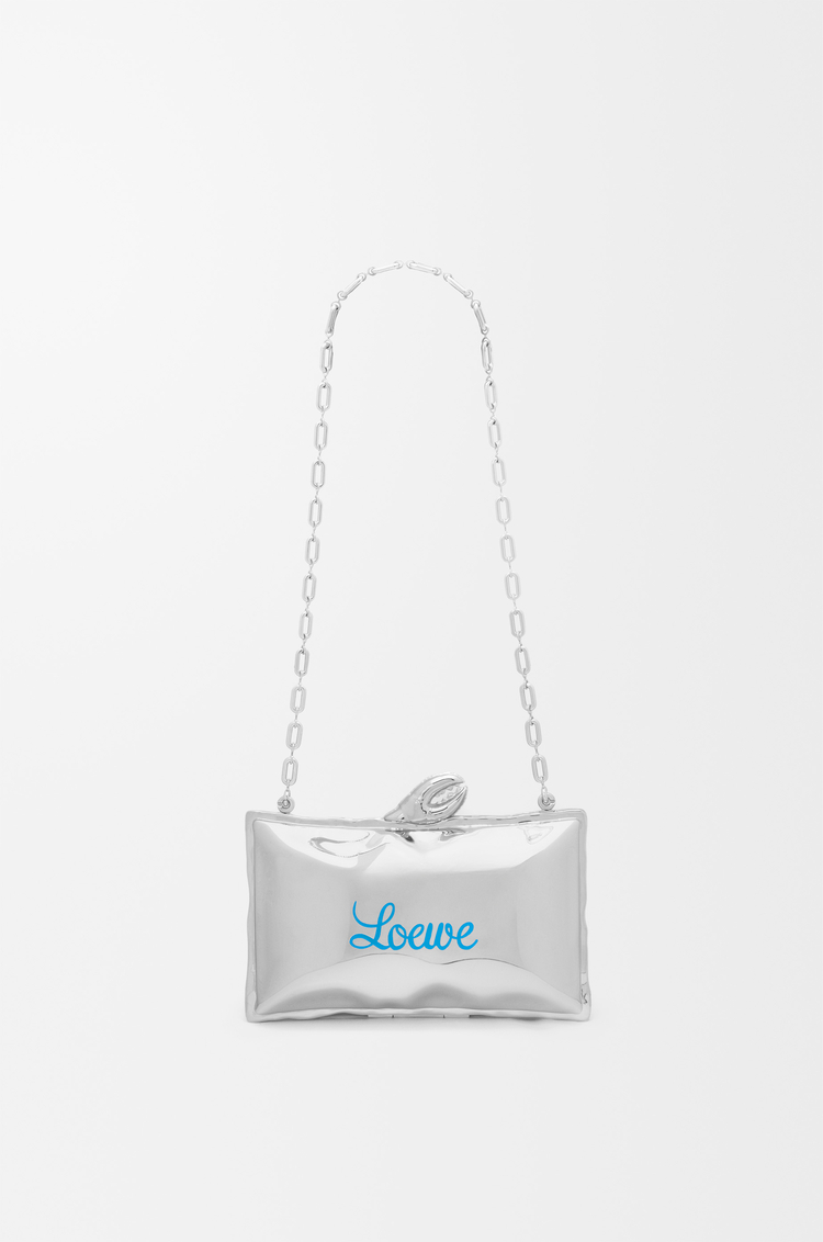 LOEWE Blown Minaudiere aus Messing und Emaille Silber/Blau