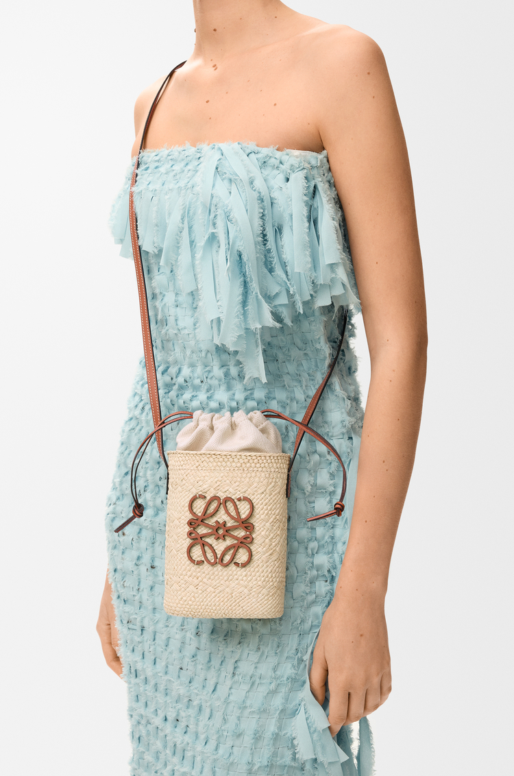 LOEWE Square pocket en palma de iraca y piel de ternera Natural/Bronceado
