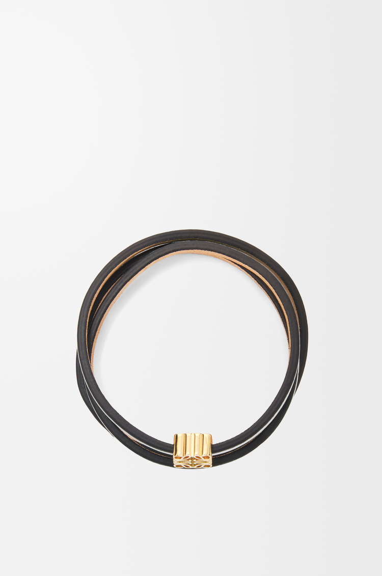 LOEWE Bracciale rigido a spirale in pelle di vitello Bianco Tenue
