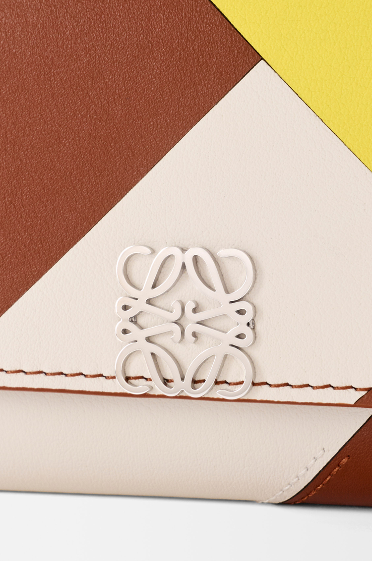 LOEWE Anagram small vertical wallet in calfskin Multicolor Squirrel