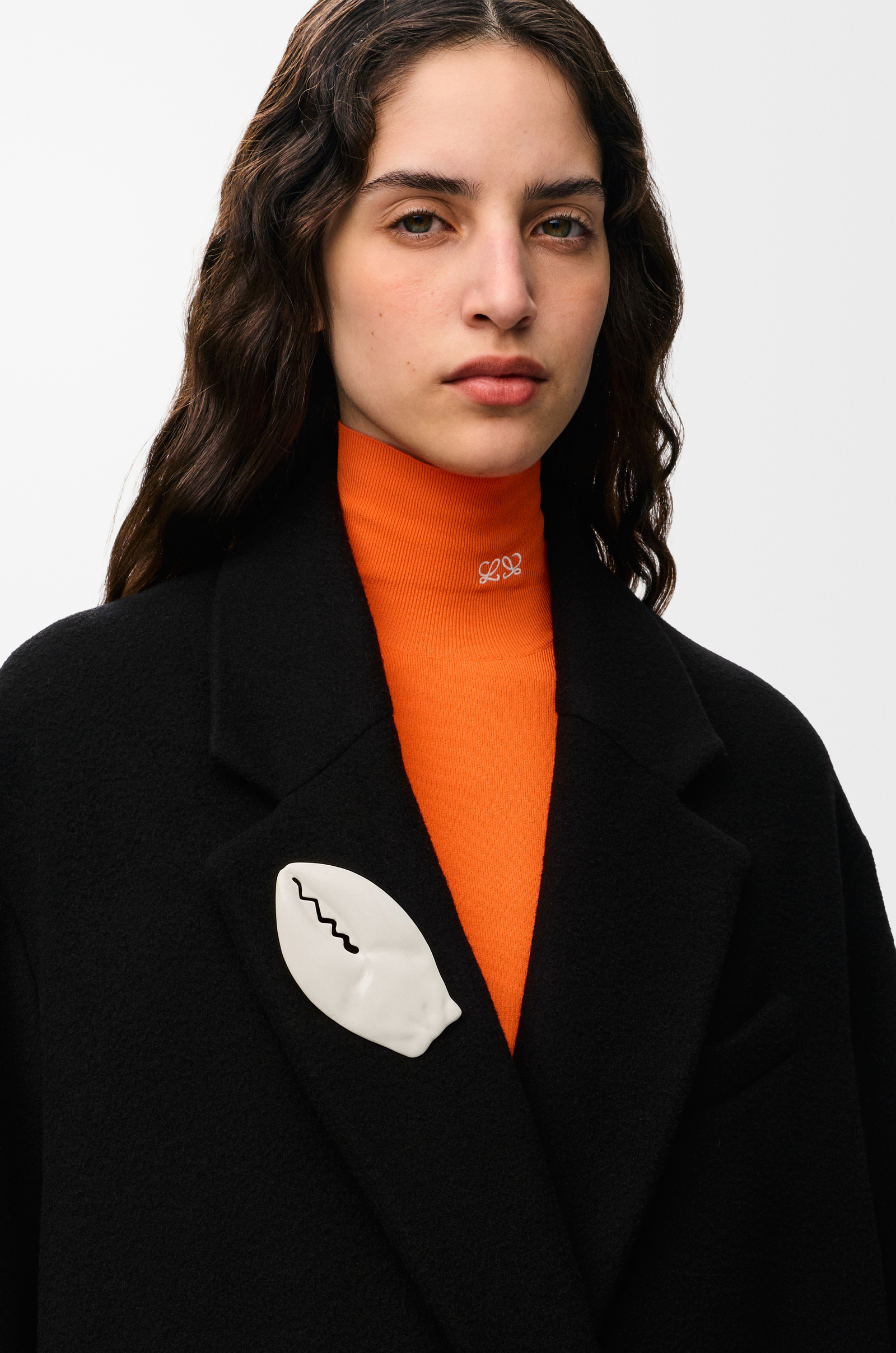 LOEWE Small Claw brooch in ceramic Off White