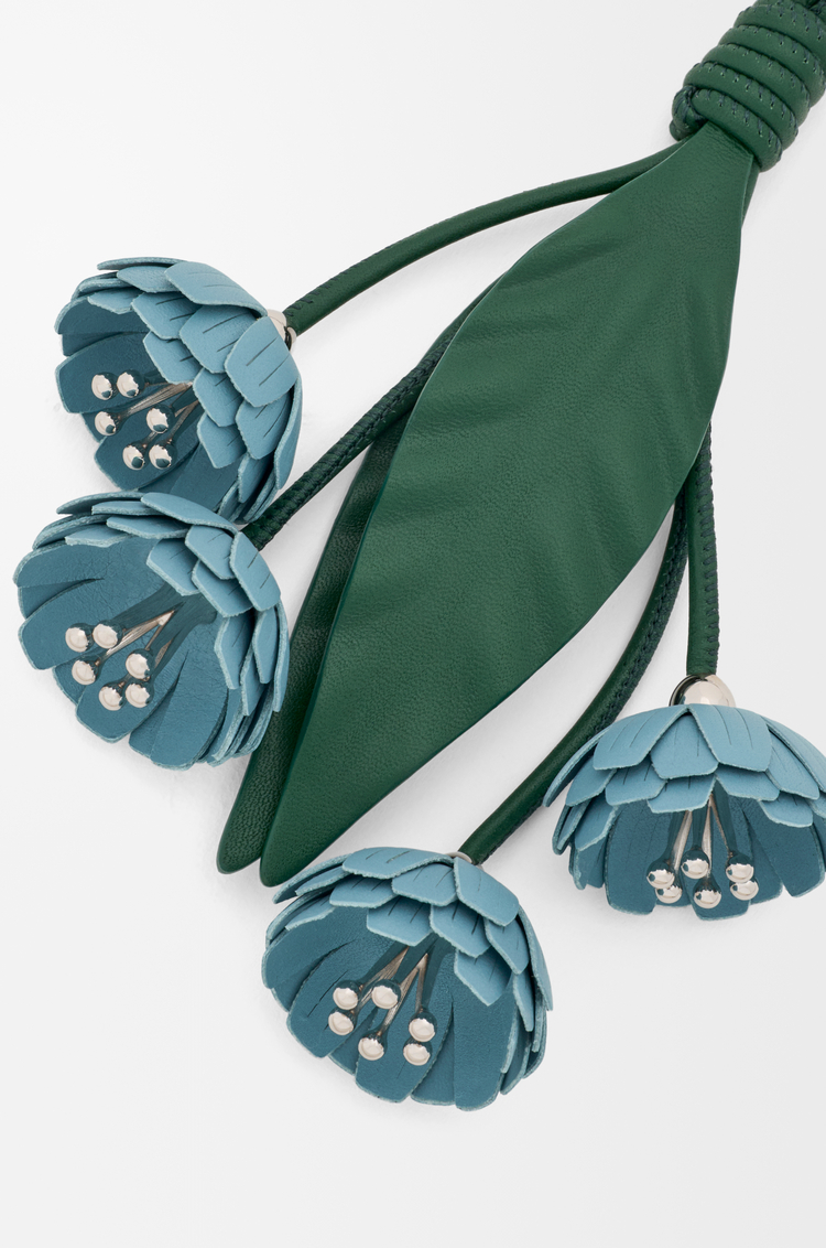 LOEWE Flower charm in classic calfskin Blue/Green