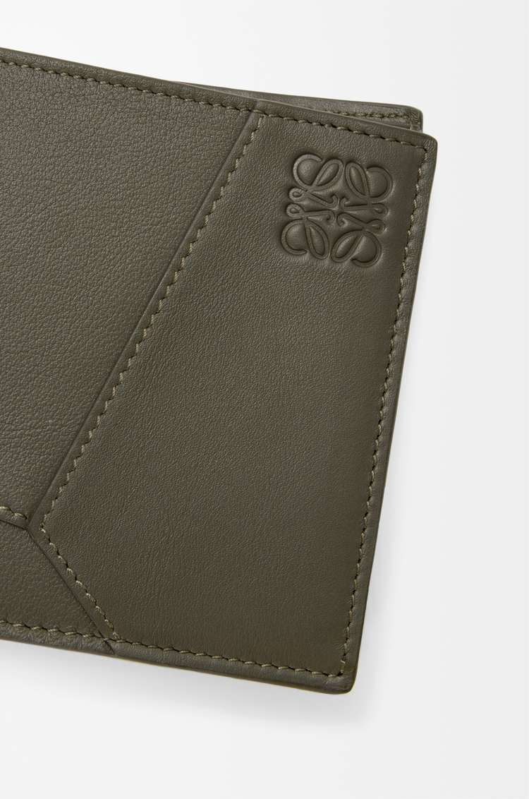 LOEWE パズル バイフォールド ウォレット（クラシックカーフ） ダークカーキグリーン