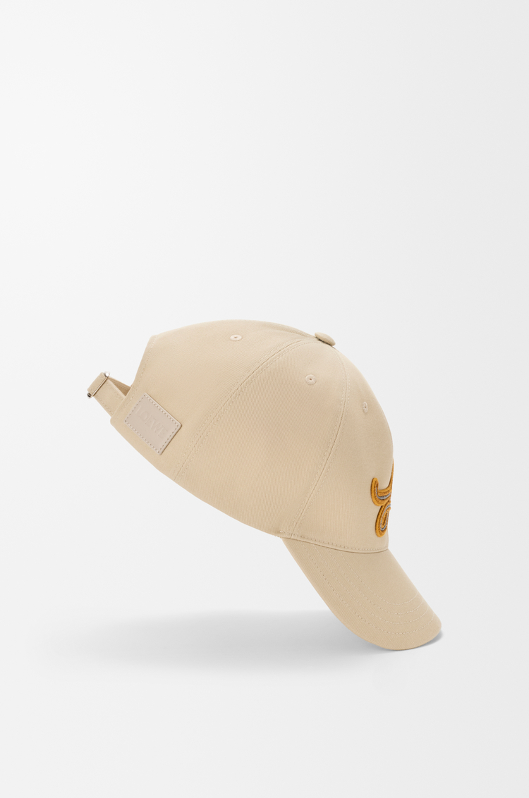 LOEWE L patch cap in cotton Beige