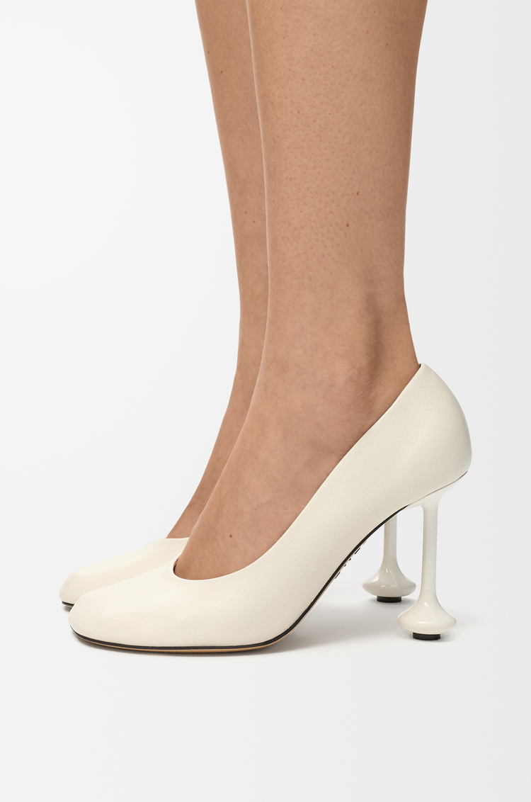 LOEWE Toy pump in goatskin White
