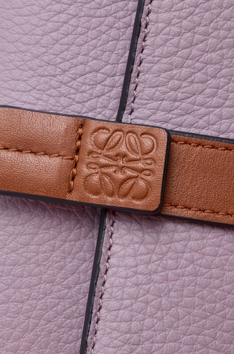 LOEWE Small vertical wallet in soft grained calfskin Dirty Mauve/Squirrel
