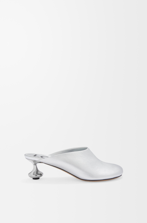 LOEWE Sabot Toy in pelle di agnello laminata Argento