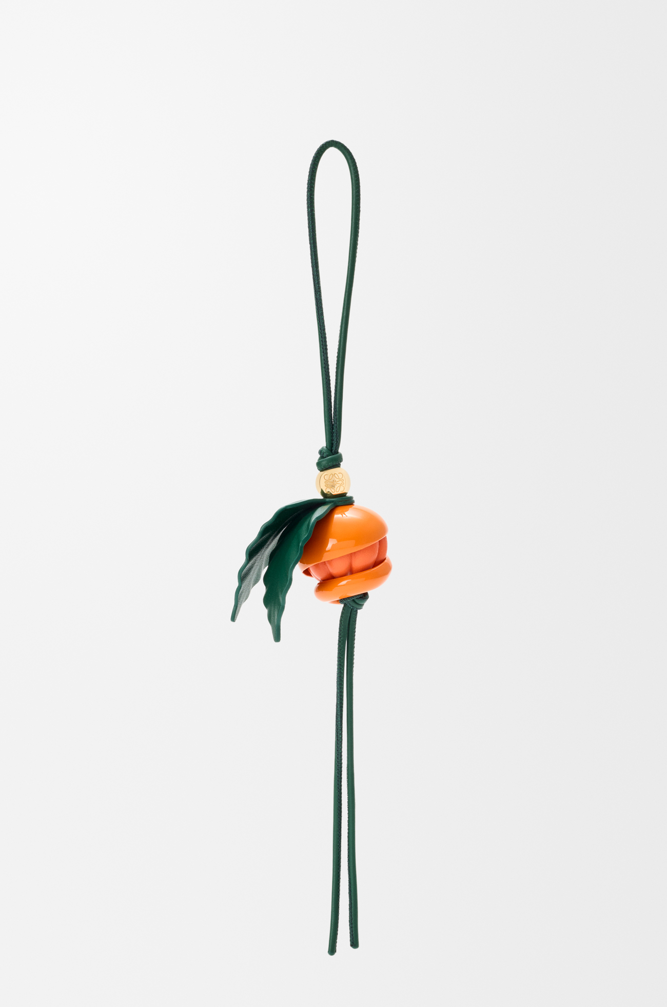 LOEWE Peeling Orange Anhänger aus Messing und Kalbsleder Orange