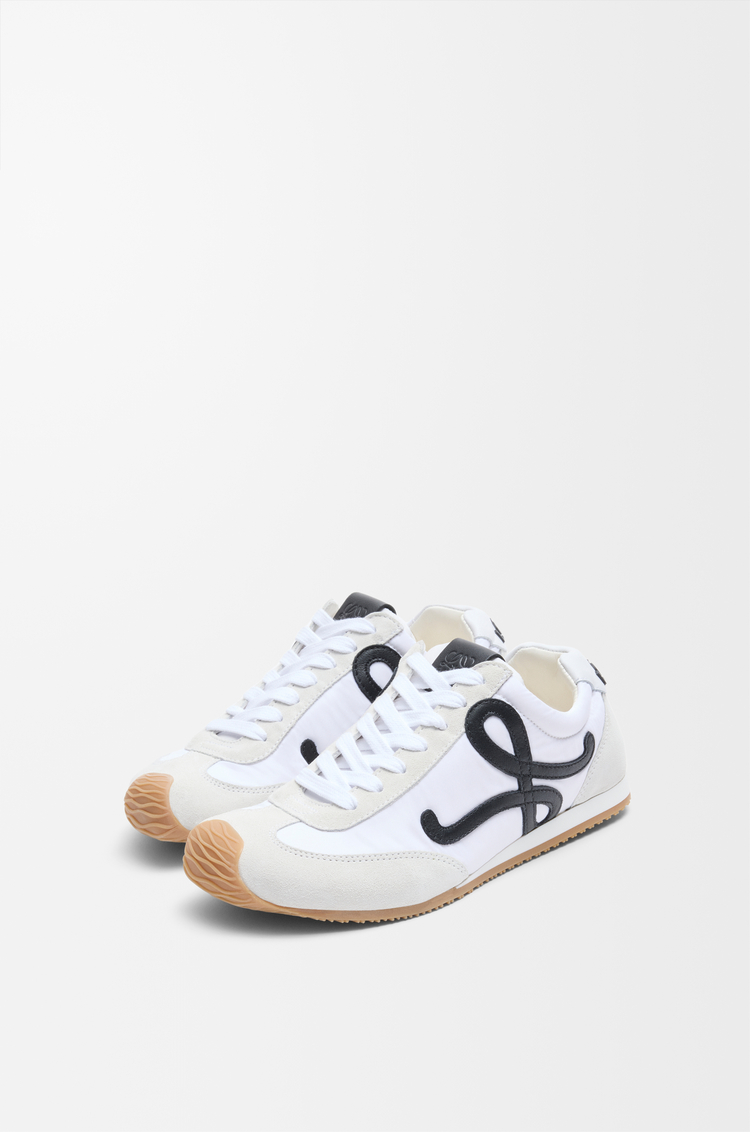 LOEWE Ballet Runner 2.0 en nailon y piel de becerro Blanco/Negro