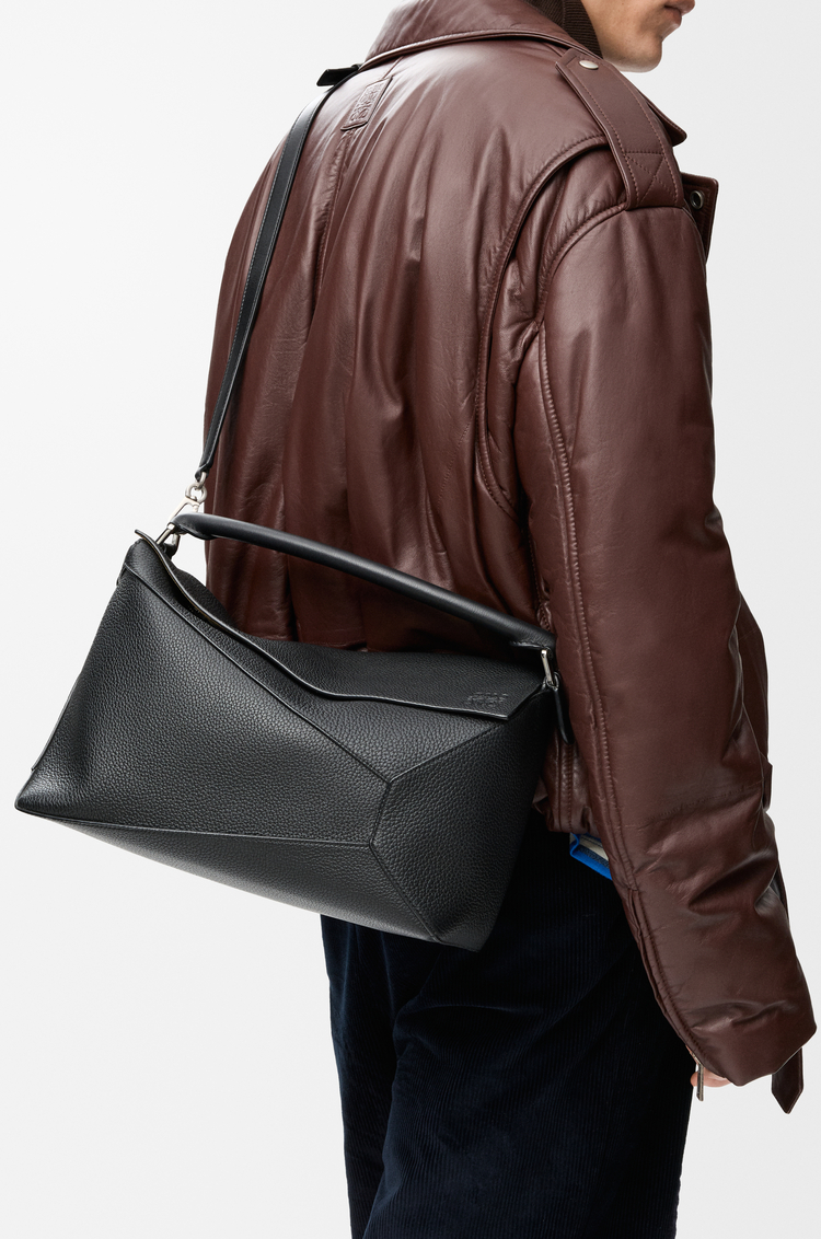 LOEWE Borsa Puzzle Edge grande in pelle di vitello granata Nero