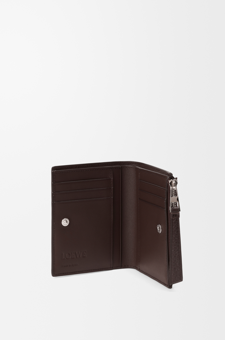 LOEWE Portefeuille compact fin Puzzle en cuir de veau grainé souple Chocolat