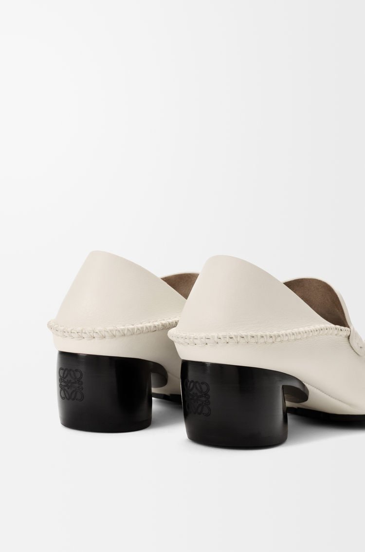 LOEWE Mocasín Oval en piel de ternera suave Blanco