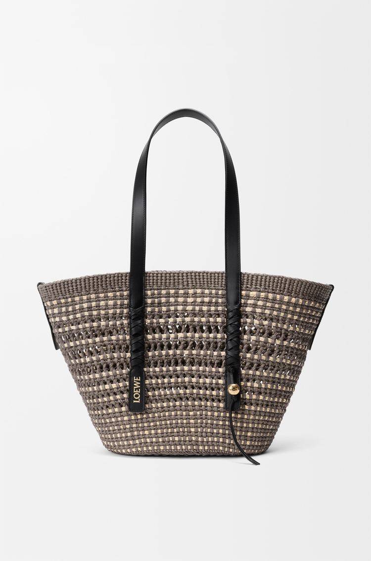 LOEWE 中号伊拉卡棕榈纤维和牛皮革 Braid Basket 手袋 卡其色/自然色