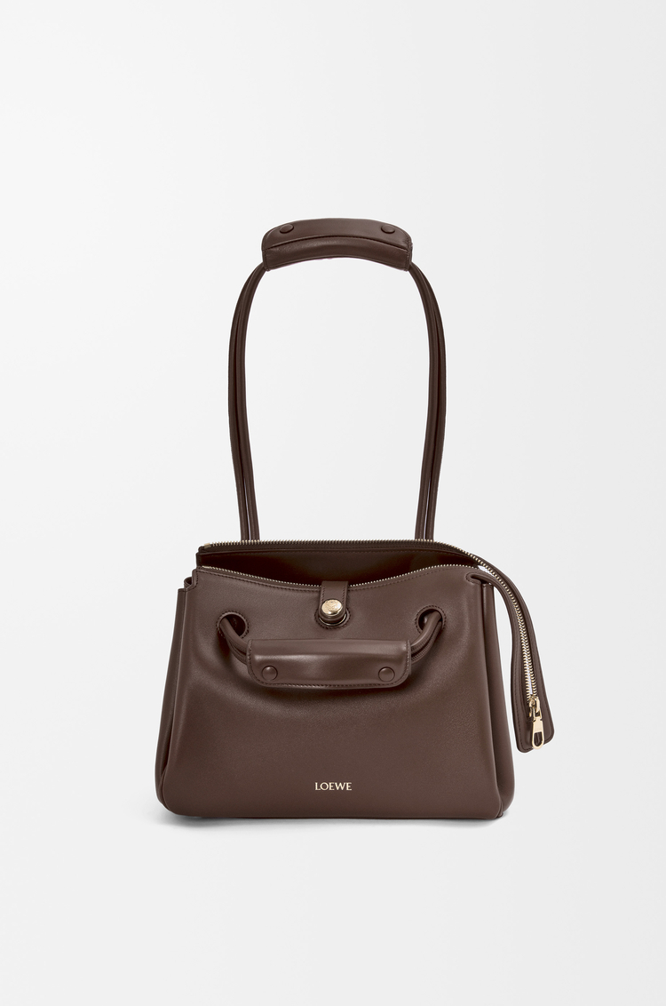 LOEWE Bolso Madrid pequeño en piel de ternera flexible Brownie Oscuro