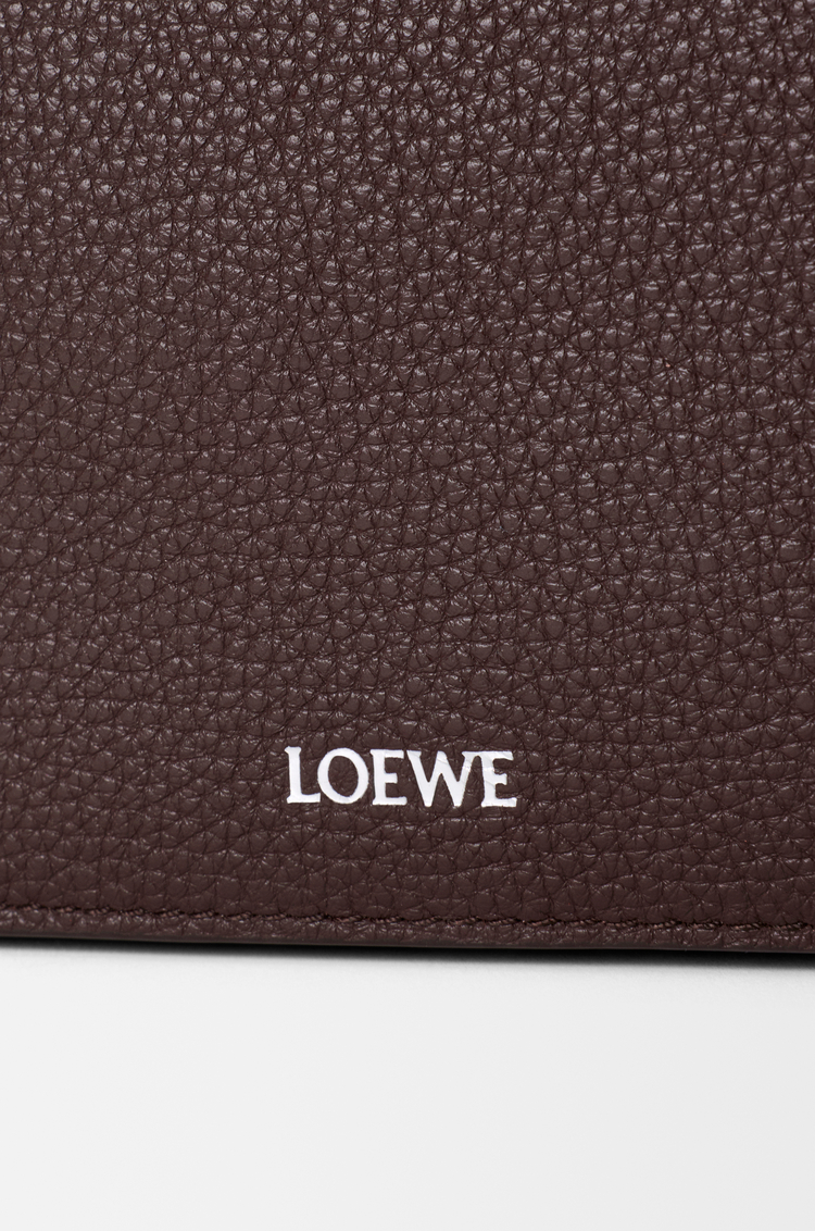 LOEWE ペブル メッセンジャーバッグ ミディアム（サプルグレインカーフ） チョコレート