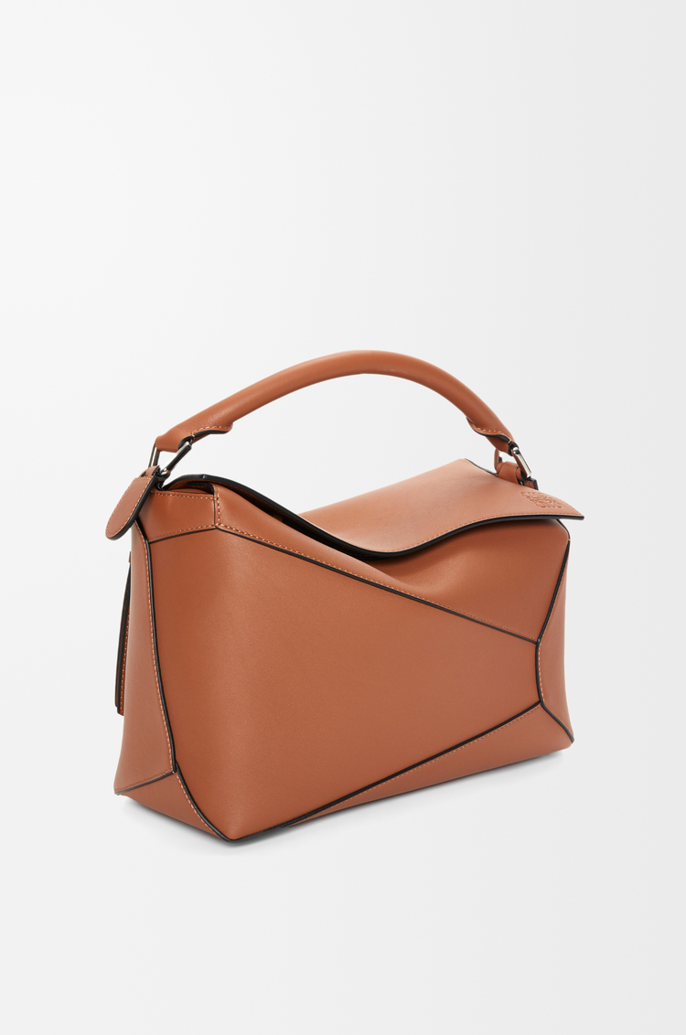 LOEWE Borsa Puzzle Edge media in pelle di vitello classica Tan