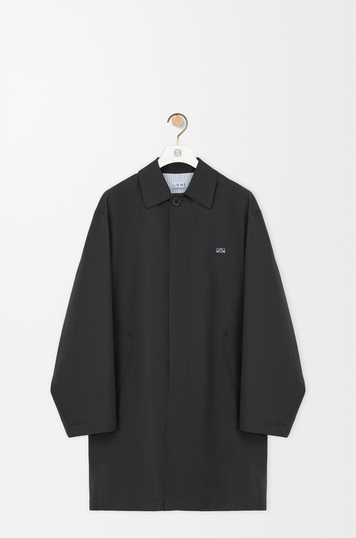 LOEWE Trenchcoat aus technischer Seide Schwarz