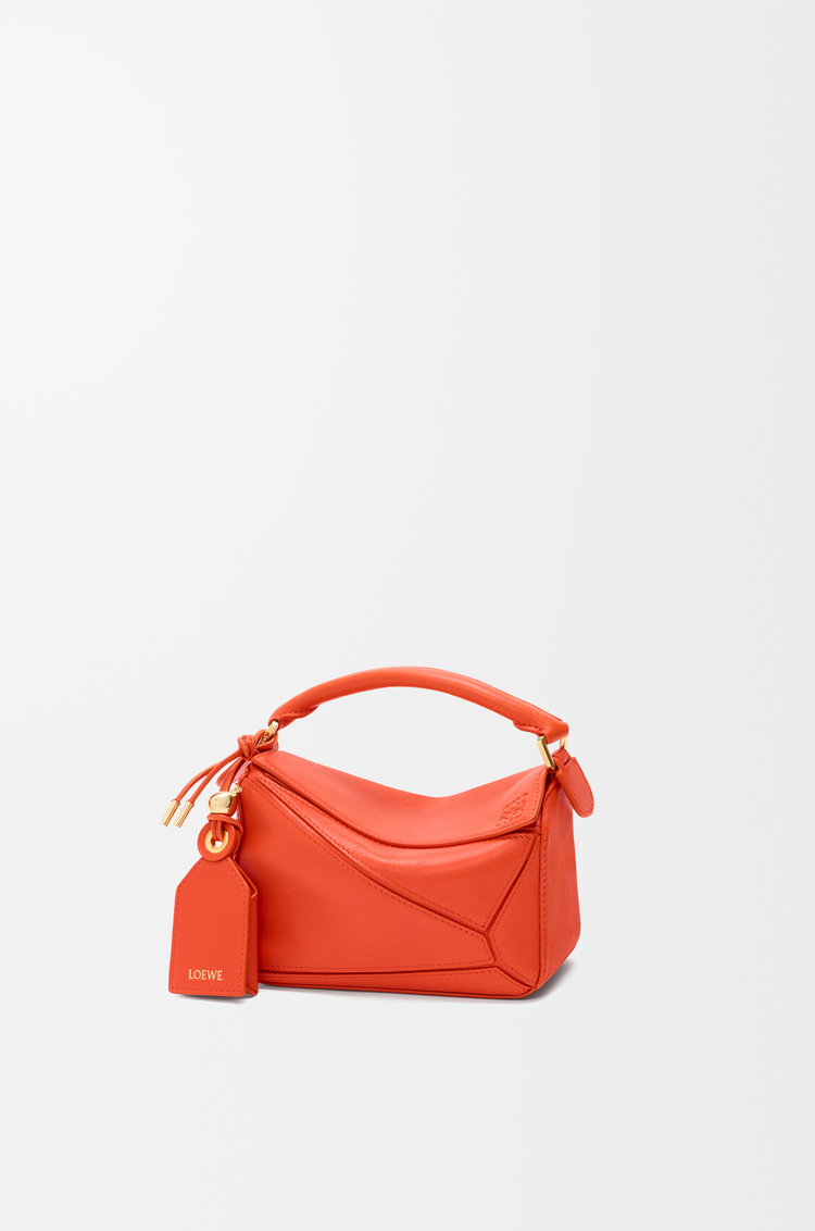 LOEWE Bolso Featherlight Puzzle mini en piel napa de cordero Azafrán Oscuro