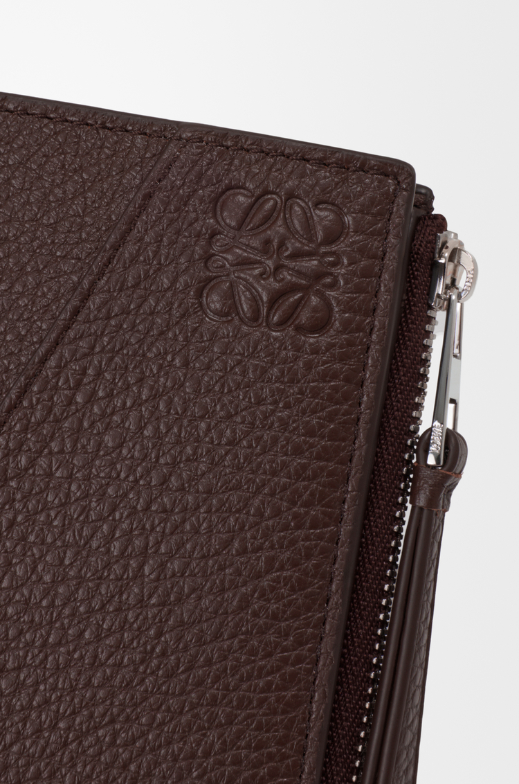 LOEWE Portefeuille compact fin Puzzle en cuir de veau grainé souple Chocolat