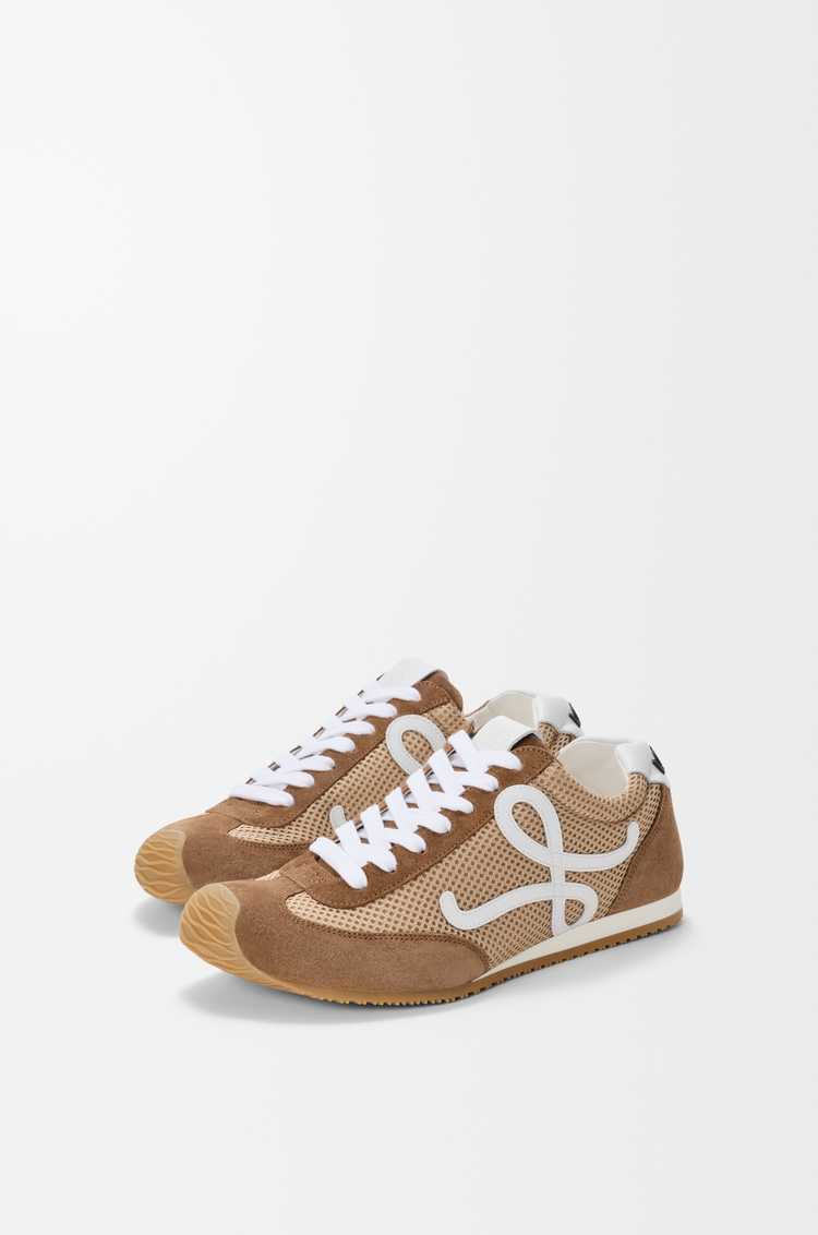 LOEWE Sneakers Ballet Runner 2.0 en cuir velours et maille technique Nude/Blanc/Marron