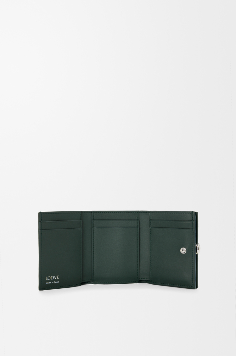 LOEWE Pebble trifold wallet in pebble grained calfskin Sherwood