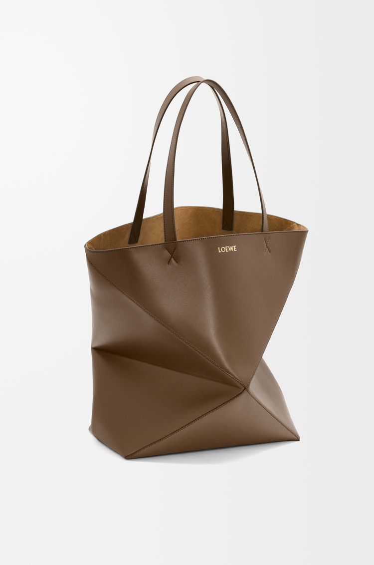 LOEWE Puzzle Fold tote XL en cuir de veau brillant Terre D'ombre