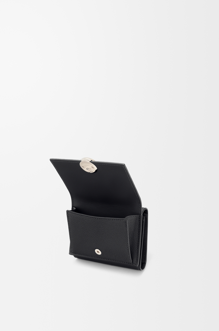 LOEWE Pebble trifold wallet in pebble grained calfskin Black