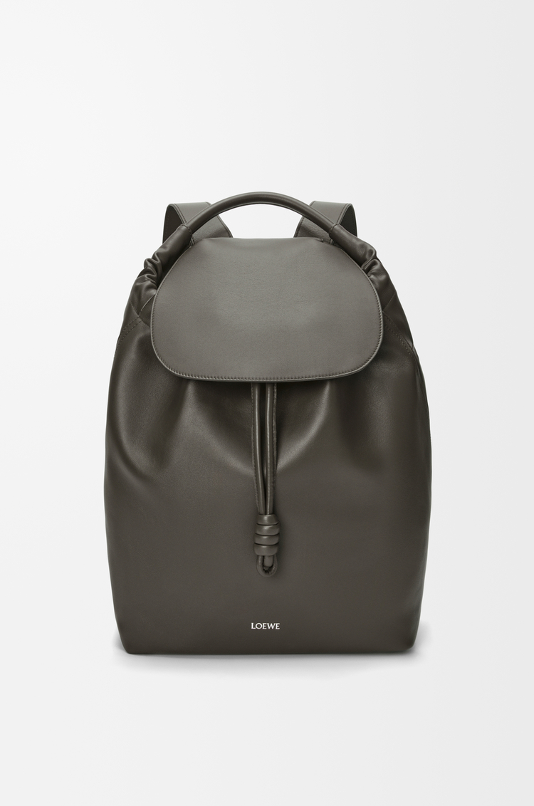 LOEWE フラメンコ バックパック（シャイニーサプルカーフ） ダークグレー