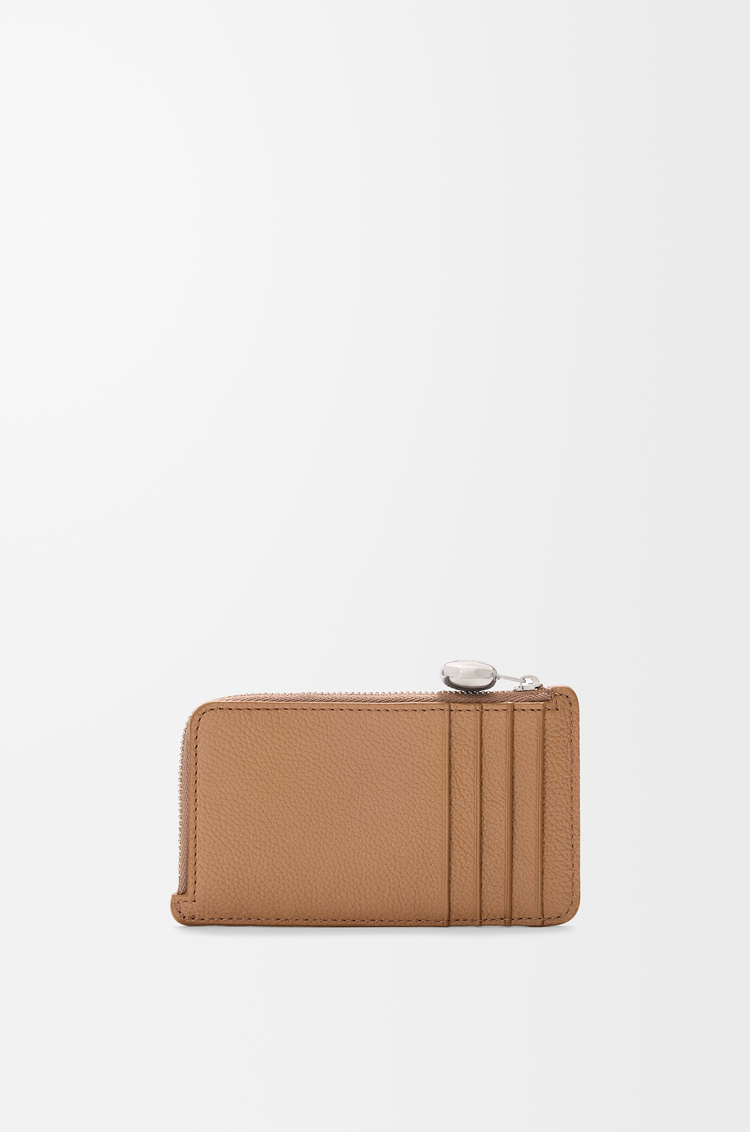 LOEWE Tarjetero-monedero Pebble en piel de ternera graneada Moca