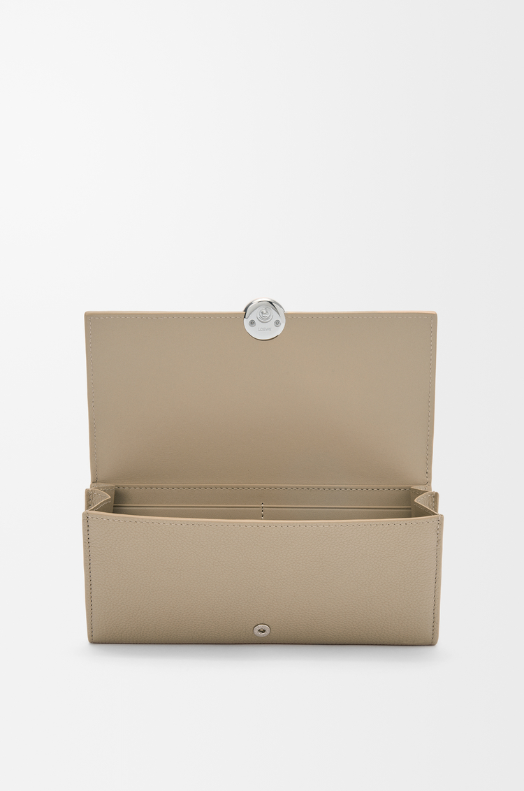 LOEWE Portafoglio continental Pebble in pelle di vitello granata Argilla