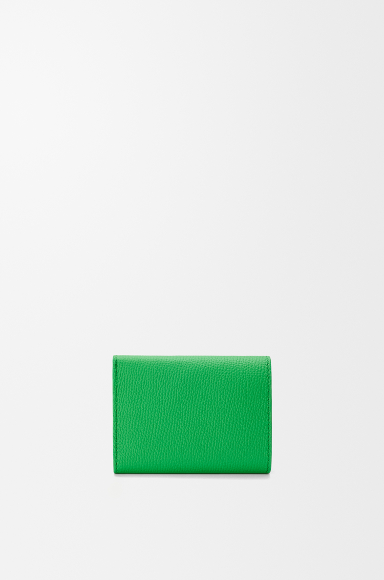 LOEWE Portafoglio trifold Anagram in pelle di vitello martellata Verde Trifoglio