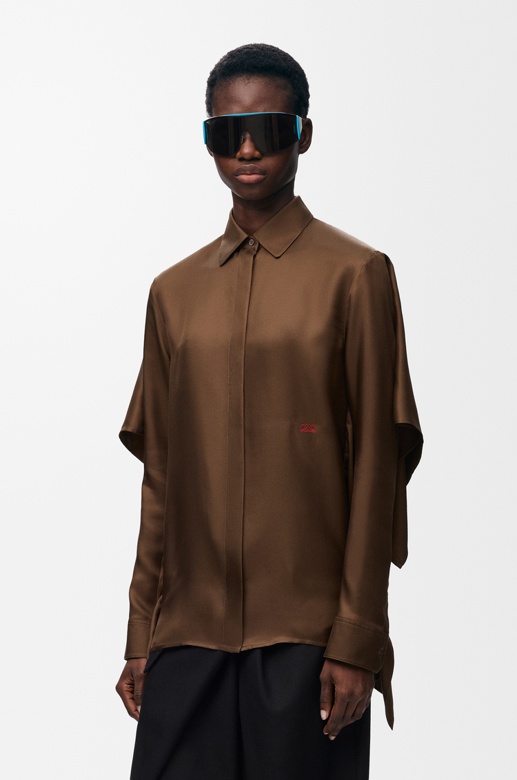 LOEWE Chemise cape en soie Marron
